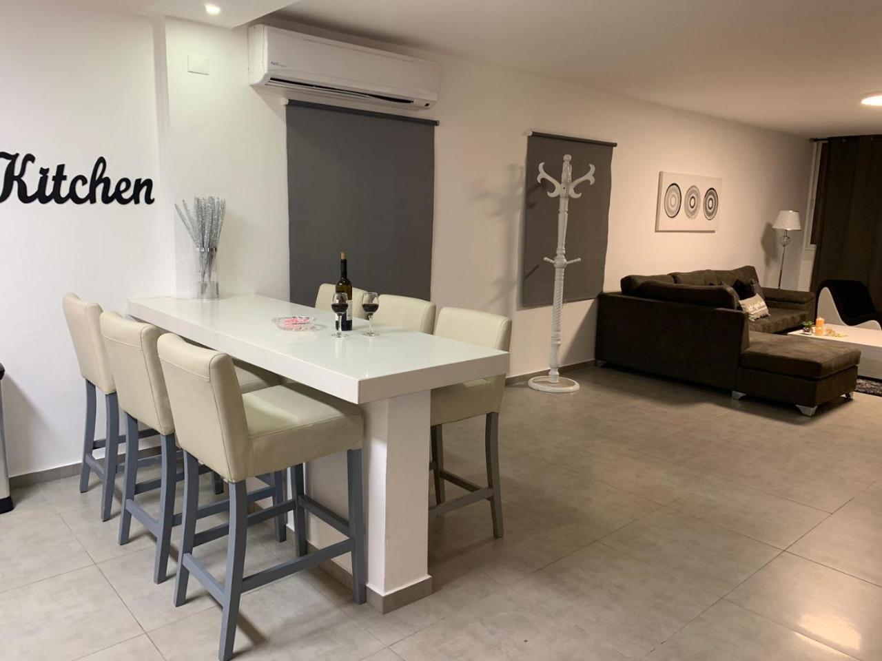 Spat Apartments Bat Yam Exterior foto